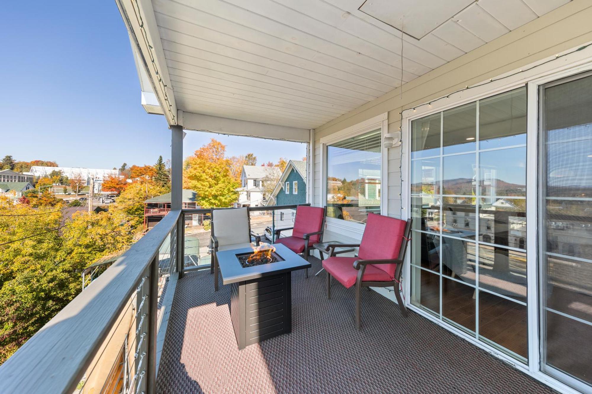 Central Lake Placid Mountain Views Extérieur photo